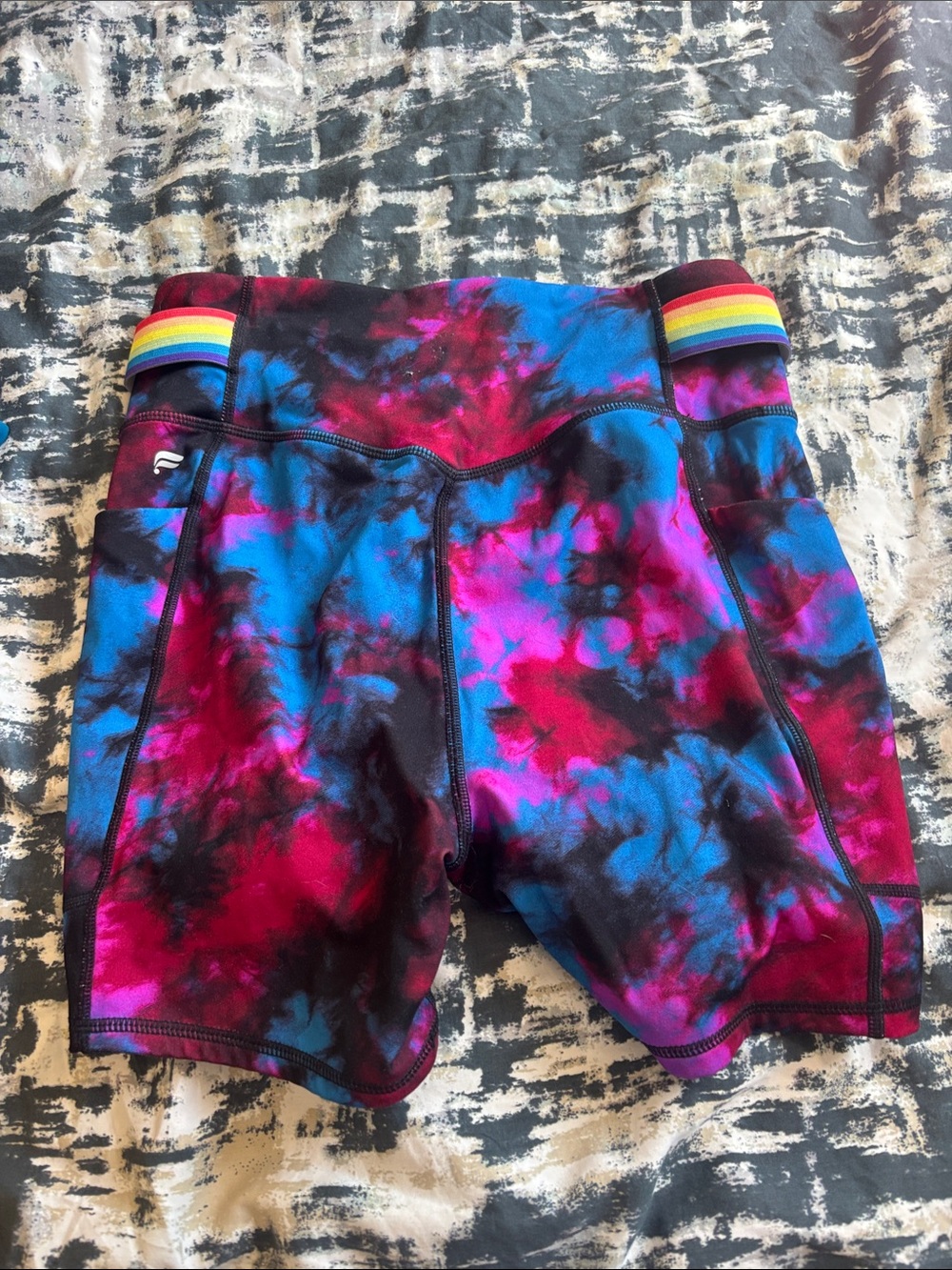 Nike Women's Magenta Bike Shorts with Branded Waistband - Picture 7 of 8